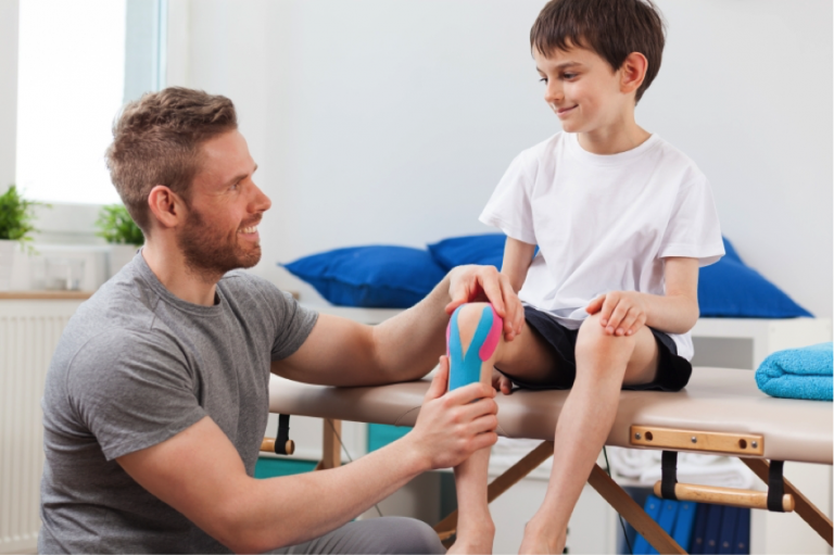 Rehabilitacja dzieci na śląsku – do kogo warto się udać?