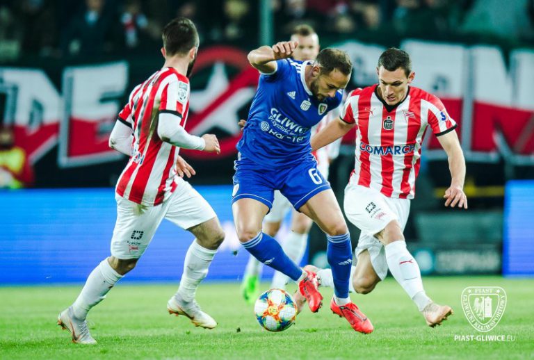 Piast przegrał z Cracovią. Nieudany start