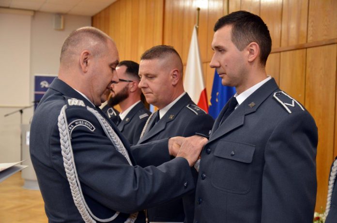 C0834ED6 8357 4FF3 B042 E15F7BD30A38