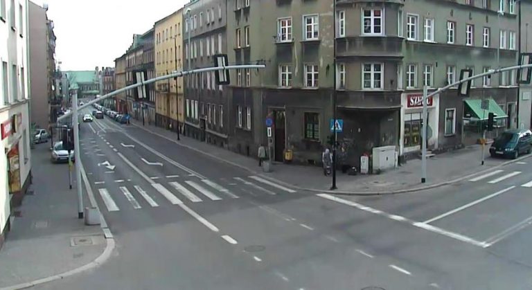 Zmiana na skrzyżowaniu. Przeczytaj i uniknij kolizji