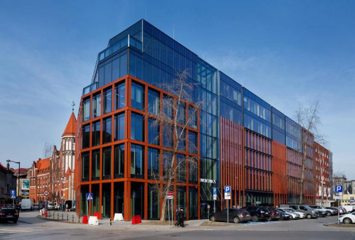 C720C8C2 1773 41B9 9220 25BF8A945C41