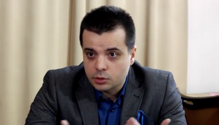 Zmienił partię tuż po wyborach. Znów chce zostać posłem