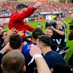 2B559EC4 40EE 4AE8 B3BE 9707AE94438C