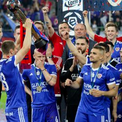 DB9ACFE7 5274 4157 A9ED F98FFC4AAE5B