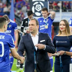 DC5F14CE FAB9 44AB A2A5 A85D95D8078C