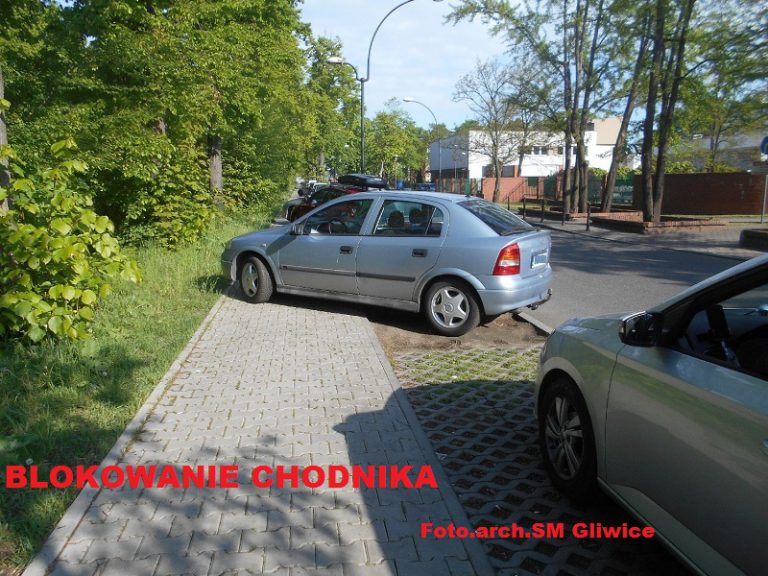 Mistrzowie parkowania w akcji. Zobacz zdjęcia