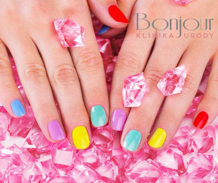 Manicure żelowy – dlaczego warto zdecydować się na paznokcie żelowe?