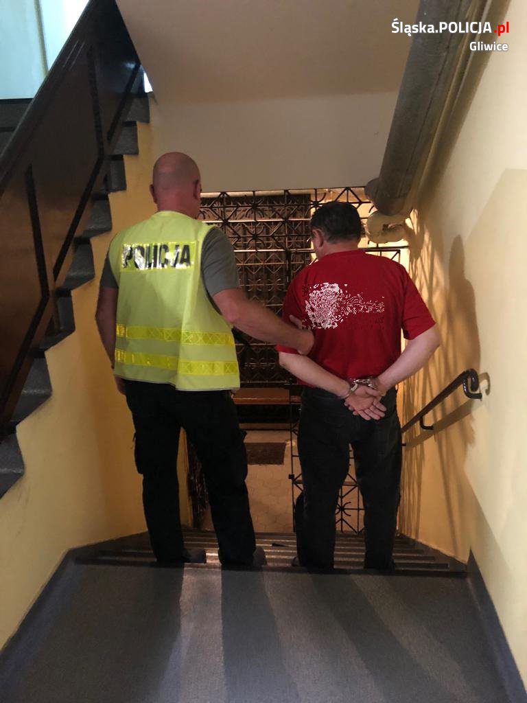 Groził sąsiadom wysadzeniem budynku. Trafił za kratki