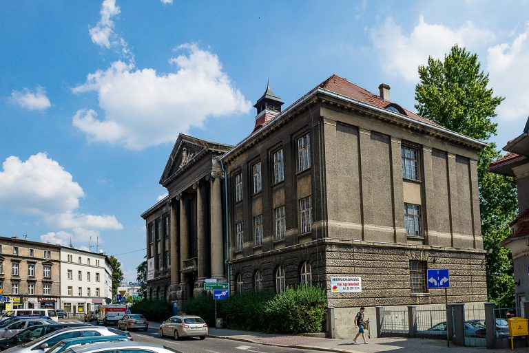Kto kupił budynek dyrekcji Huty Gliwice?