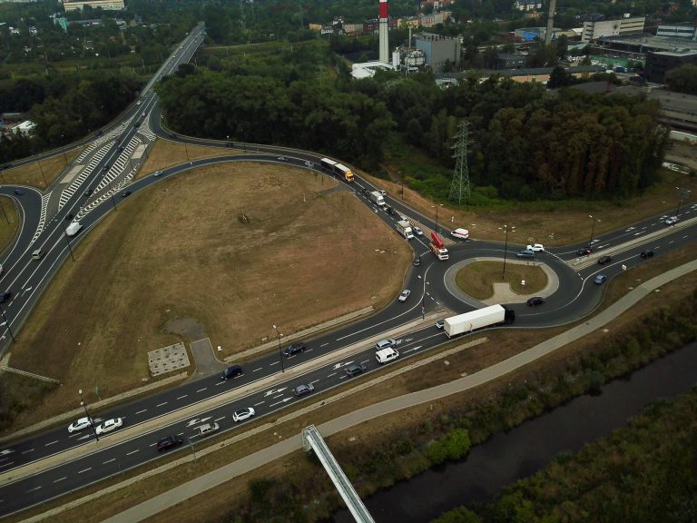 Korki na zjeździe z DK88 na DTŚ. Internauci proponują rozwiązania