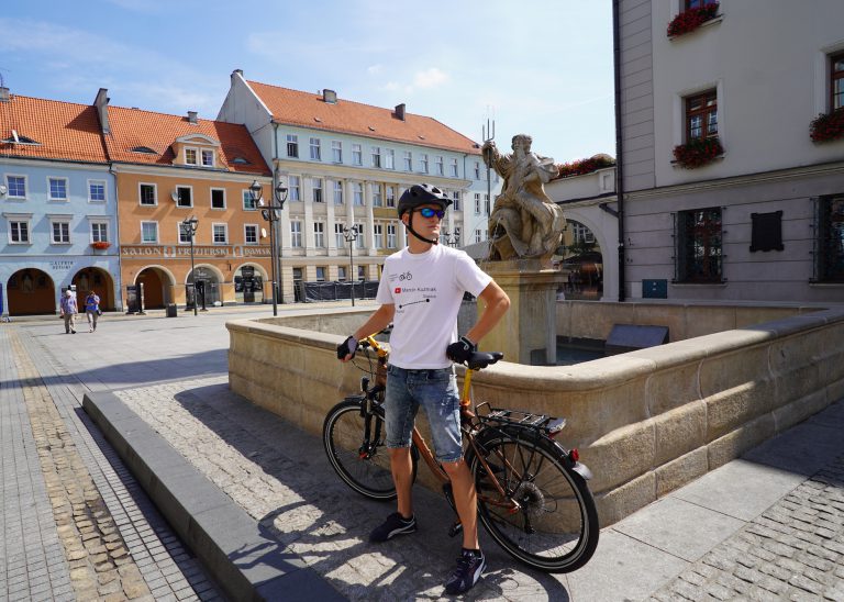 Na rowerze z Gliwic do muzeum BMW w Monachium (wideo)