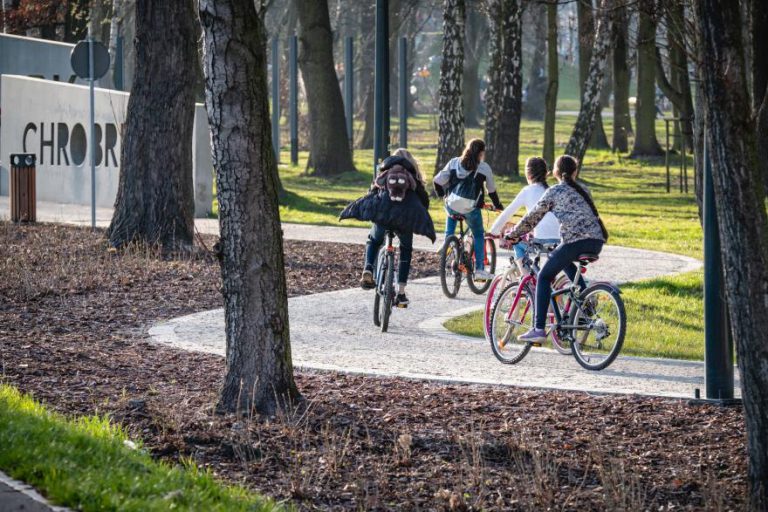 Będzie ścieżka rowerowa w śladzie kolejki wąskotorowej