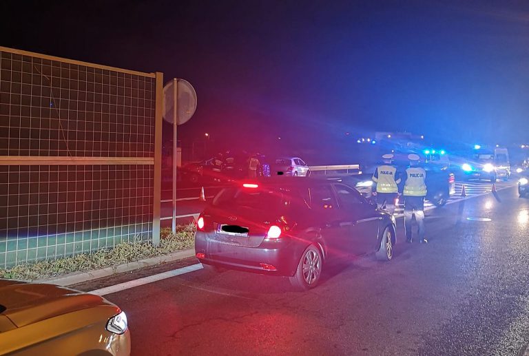 Zawracanie na DK88 i kolejne zderzenie samochodów