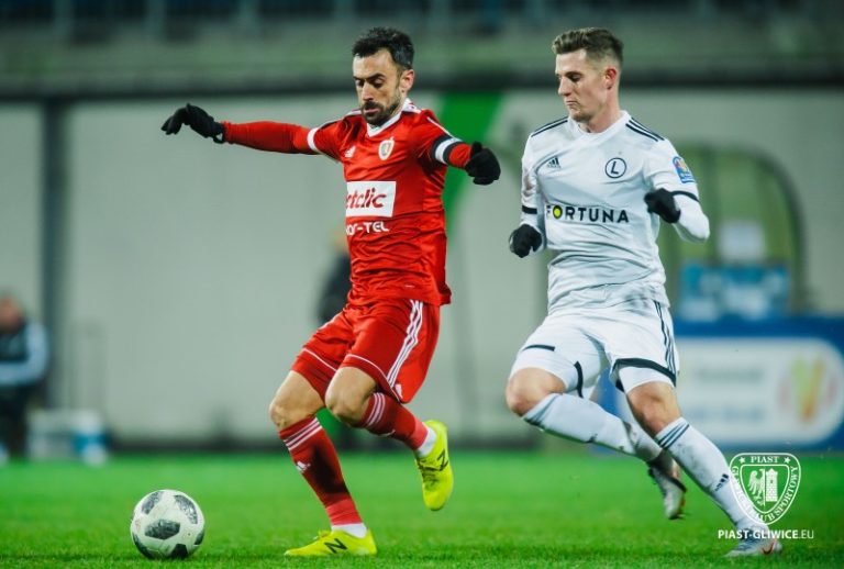 Bez niespodzianki. Piast gra dalej