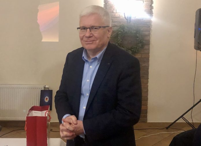 A065C216 F808 46FC A528 80A9E5ECE703