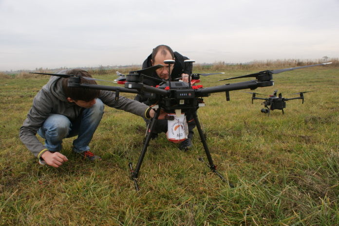 Patryk i opiekun dron KPLabs wyrzutnia scaled