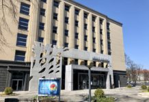 Czy urząd miejski i inne instytucje będą czynne w wigilię? urzad miejski gliwice fot lukasz fedorczyk infogliwice