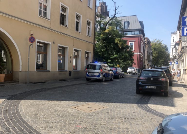 Starówka częściowo zamknięta dla ruchu. Ogródki przed lokalami