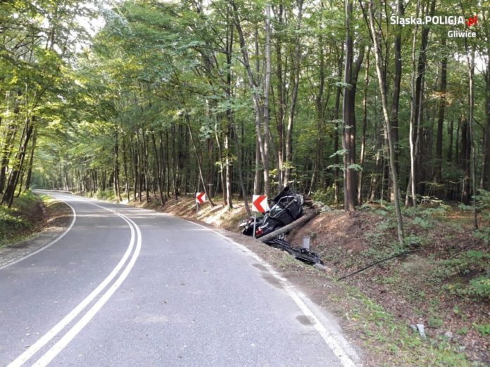 104359AE 1F32 4102 890B 3FCF417068E9