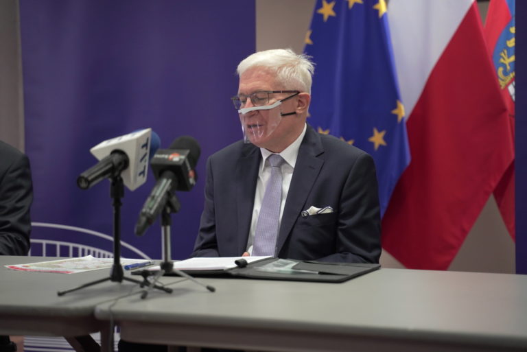 Neumann zarzucił kłamstwa. Poproszony, by je wymienił, podał jeden przykład „nieprawdy”