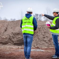 33664875 9307 42E6 8745 B84993D2EC6C