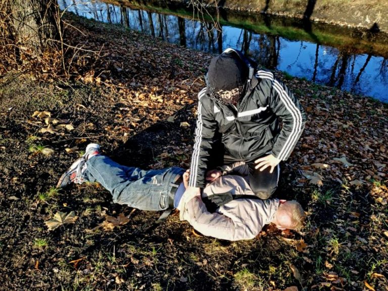Krzyczała „łapać złodzieja”. W pościg ruszył rowerzysta. Okazało się, że to…