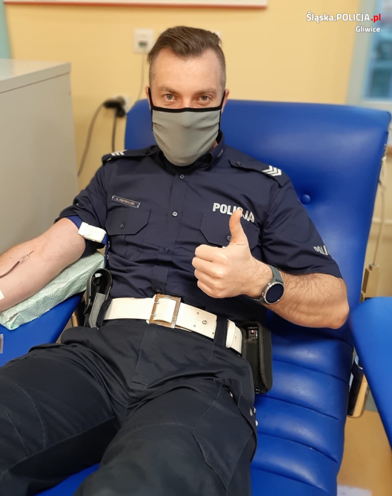 Policjanci oddają krew. Ty też możesz pomóc