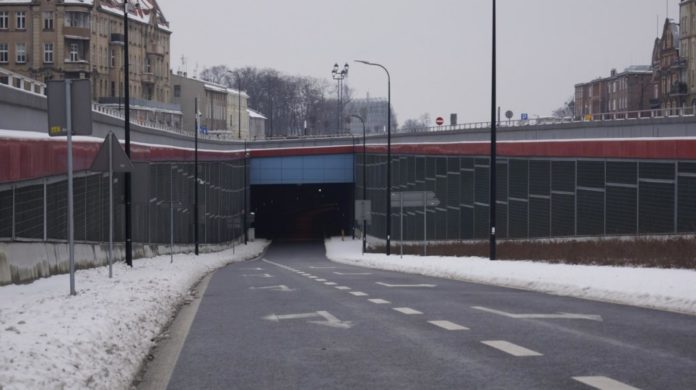 DB02D69B F1BD 4F70 B196 D4B22D335D0C DB02D69B F1BD 4F70 B196 D4B22D335D0C