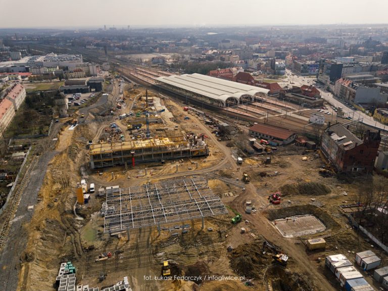 Budowa centrum przesiadkowego – jak idą prace?