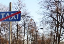 Atak w taksówce. Kobieta uciekła taxi