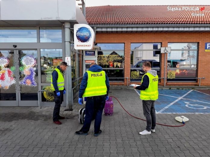 0C999B31 59C6 46B2 B1D8 D7C8FC195858