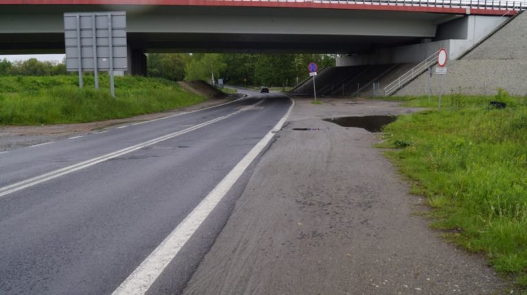 W końcu dokończą drogę rowerową do Sośnicy