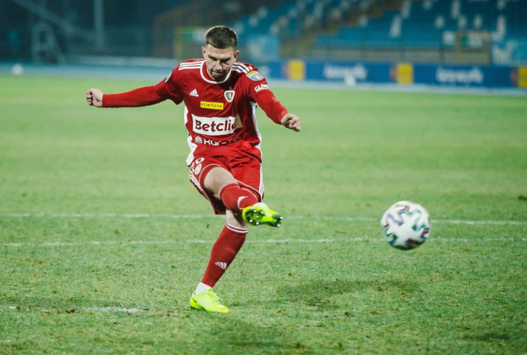 Jakub Świerczok wykupiony przez Piasta