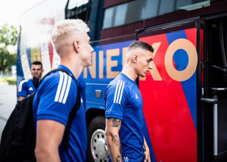 Piast wyjechał na obóz. Z nowymi zawodnikami, ale bez Jakuba Świerczoka