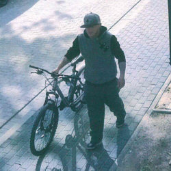 DDB2CE8F 9182 44D1 B1BE 37002B9F7F84