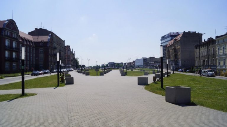 Betonowy skwer w końcu ma się zmienić