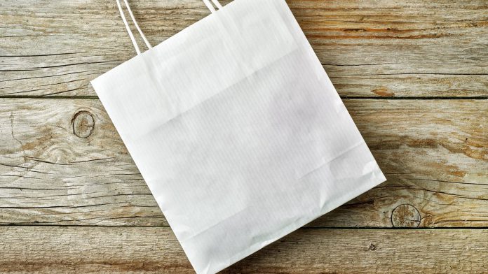 jakie cechy maja torby papierowe z logo