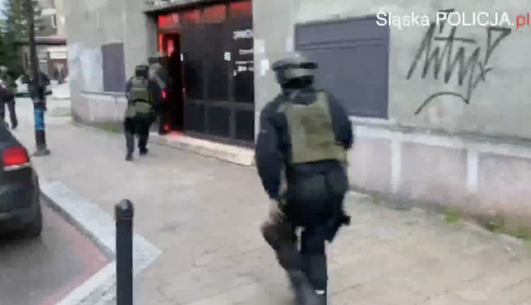 Akcja policyjnych kontrterrorystów. Chodzi m.in. o prostytucję
