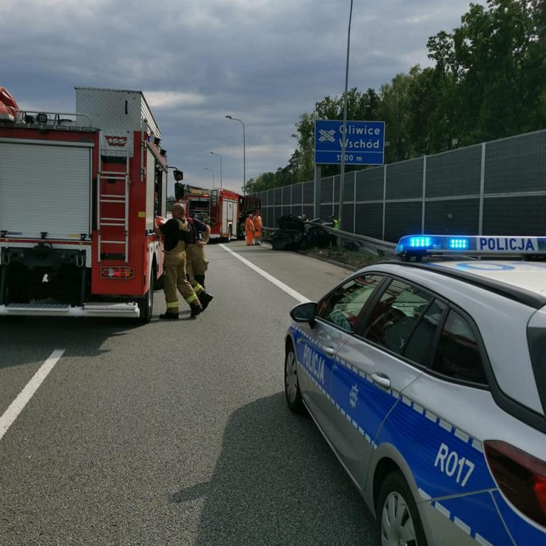 Śmiertelny wypadek na A1. Kierowca uderzył w bariery