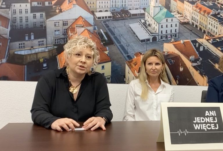 Uruchomiono infolinię dla kobiet w ciąży potrzebujących pomocy