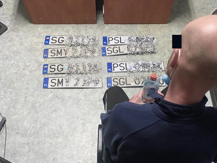 CEE3E28D EECF 4314 8FBA EB67BA38FC88