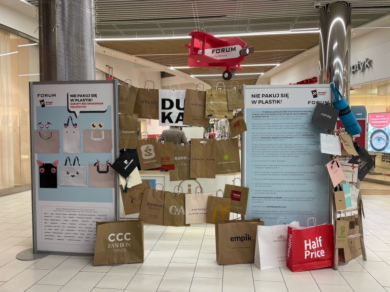 Nie pakuj się w plastik. Eko akcja w CH Forum