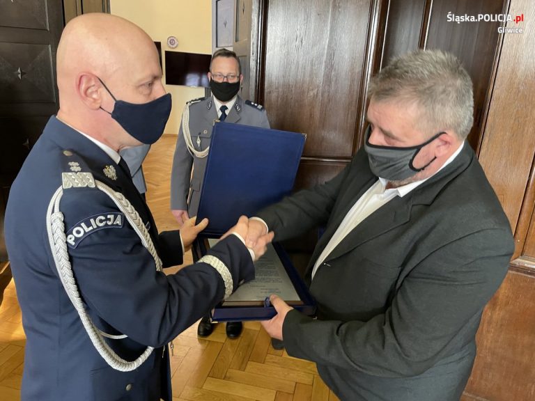 Pożegnano policjanta z Gliwic. Przyjechał sam komendant główny