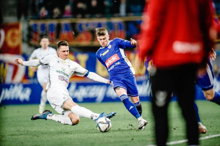 Piast przegrał z Górnikiem w rzutach karnych