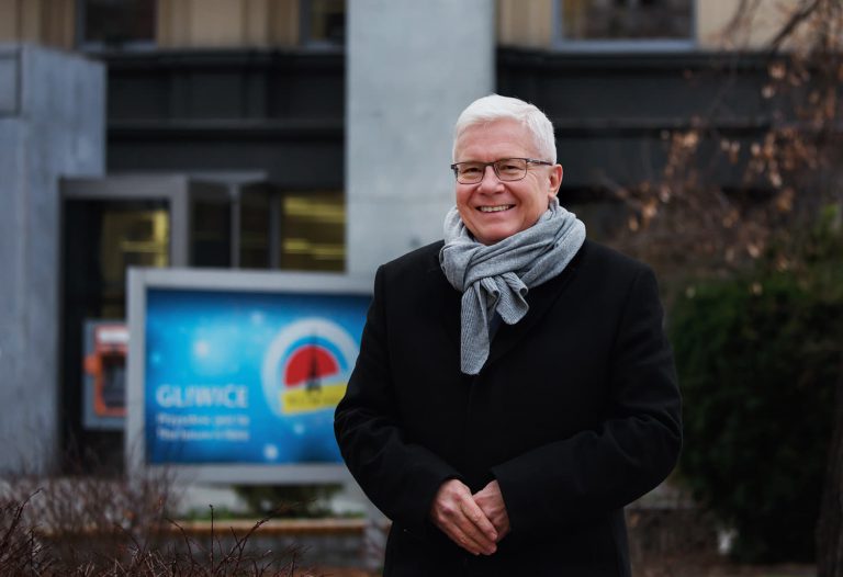Oburzająca wypowiedź prezydenta Neumanna o rodzicach. Później przeprosił