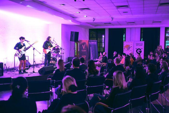 Zakochaj Sie w Kulturze Walentynki fot MBuksa