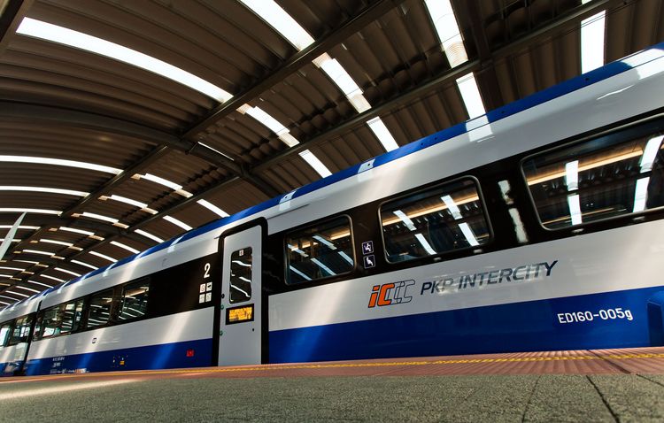 PKP InterCity wprowadza dynamiczną taryfę. Co to oznacza?