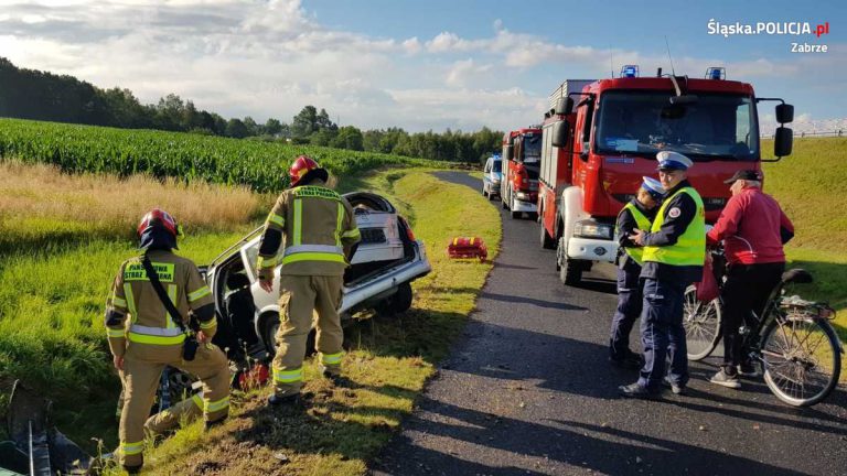 Wypadek przy autostradzie A1. Pomocy udzielił policjant jadący do pracy
