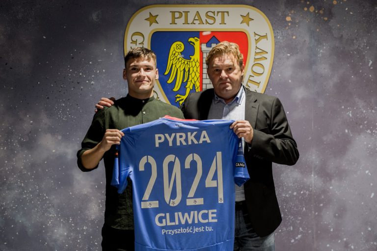 Arkadiusz Pyrka przedłużył kontrakt