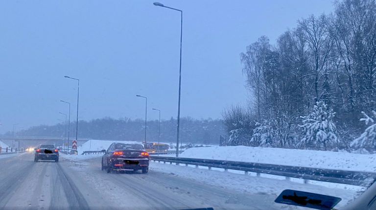 Marokańczyk szedł autostradą. Chciał dojść do Wiednia